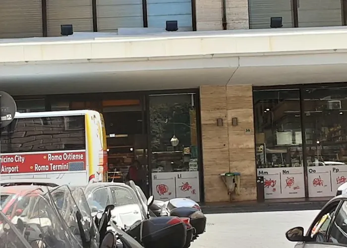 The Shelter In רומא