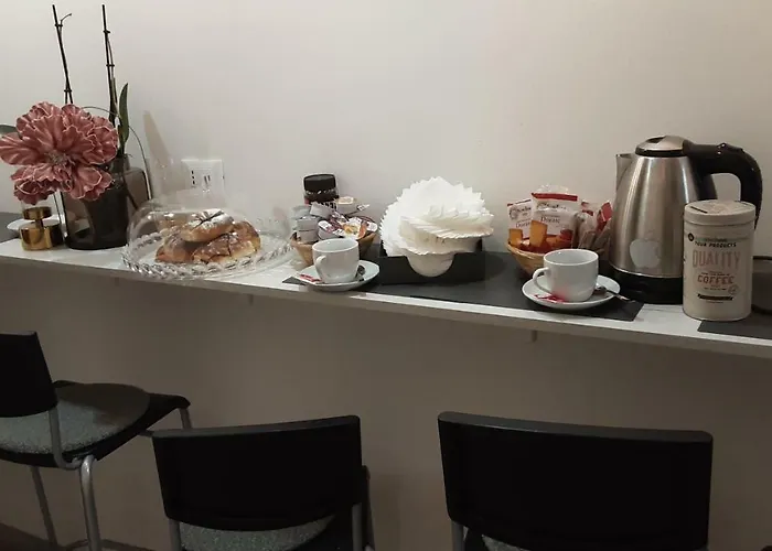 בית הארחה The Shelter In